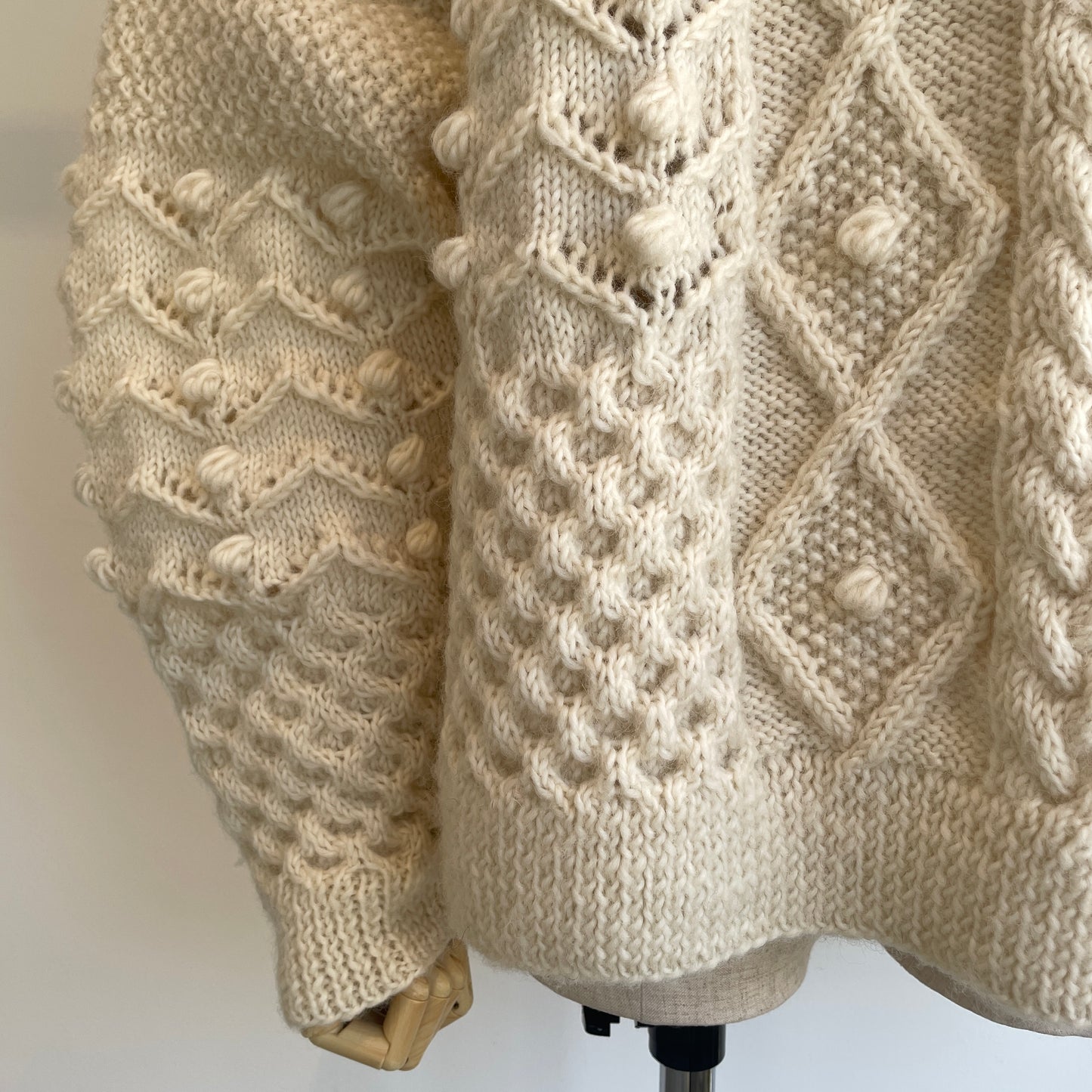 yuni //ネパールハンドニット　PO 1701KN004252