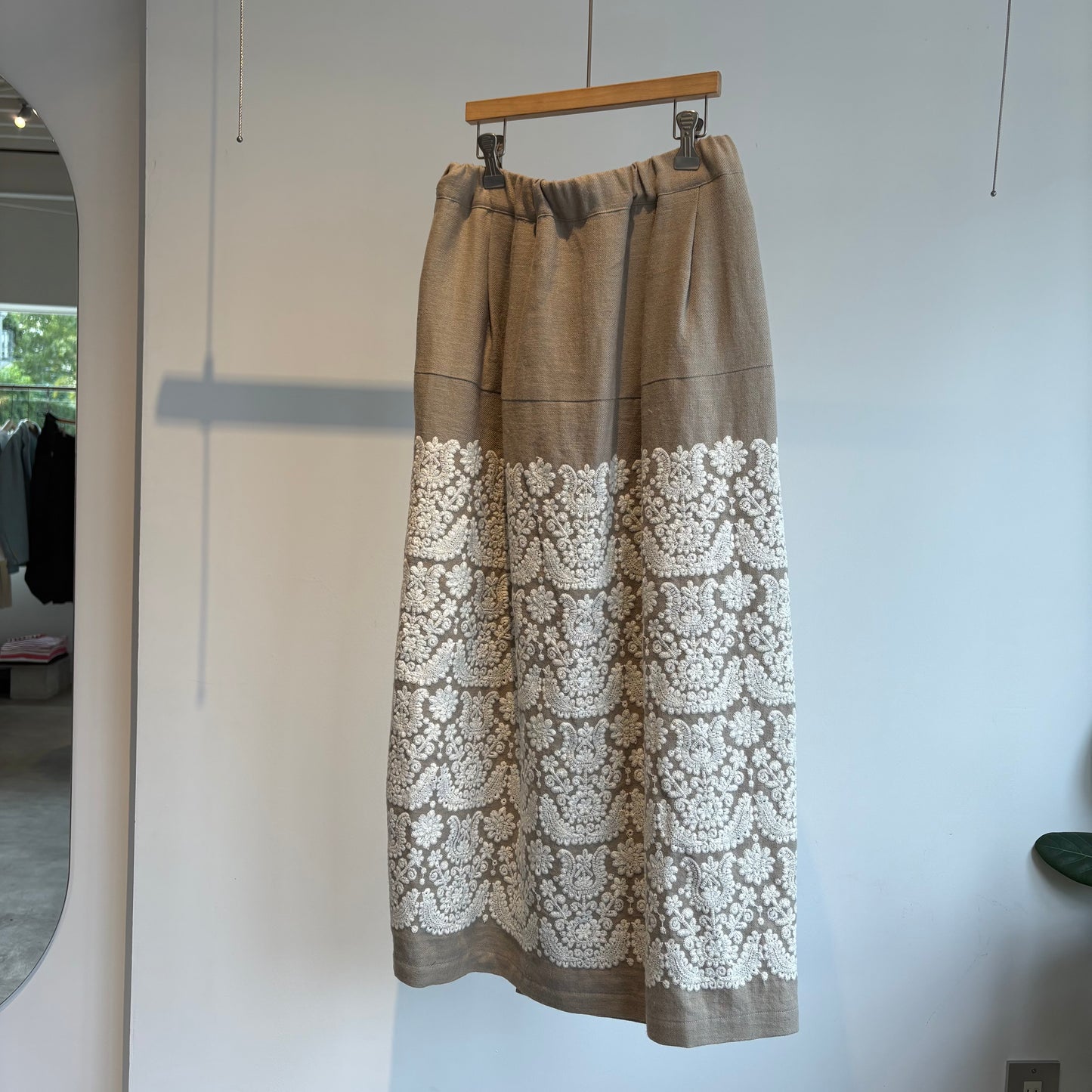 qiri//irásos embroidery cocoon skirt  6301SK003252