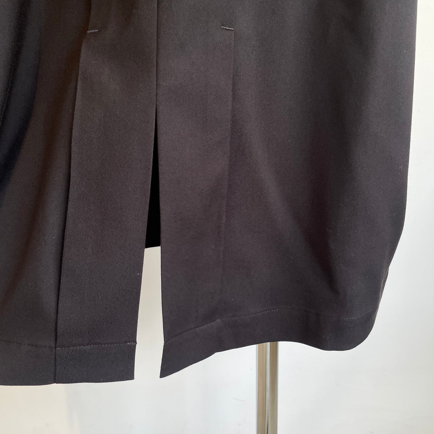 SI-HIRAI //MICRO STRETCH GABA RUBBER CUFF DRESS CHAW24-5018