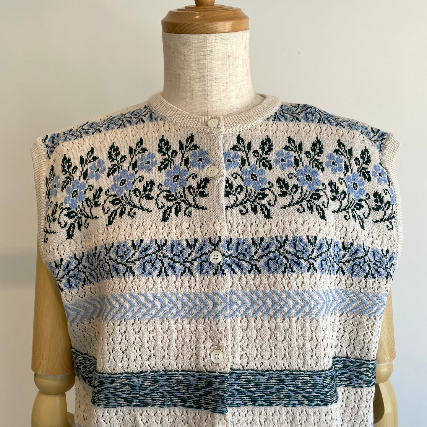 ASEEDONCLOUD //Flower Jacquard Knit Vest   261806