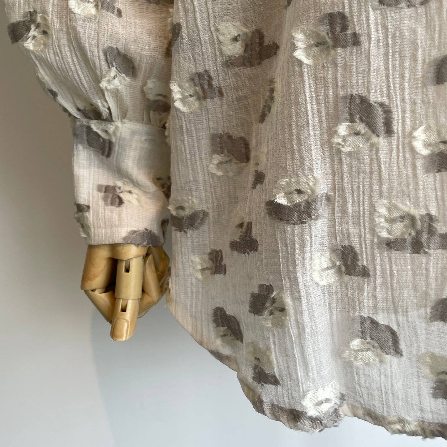 qiri//plie flower jacquard バックリボンブラウス　6301BL008261
