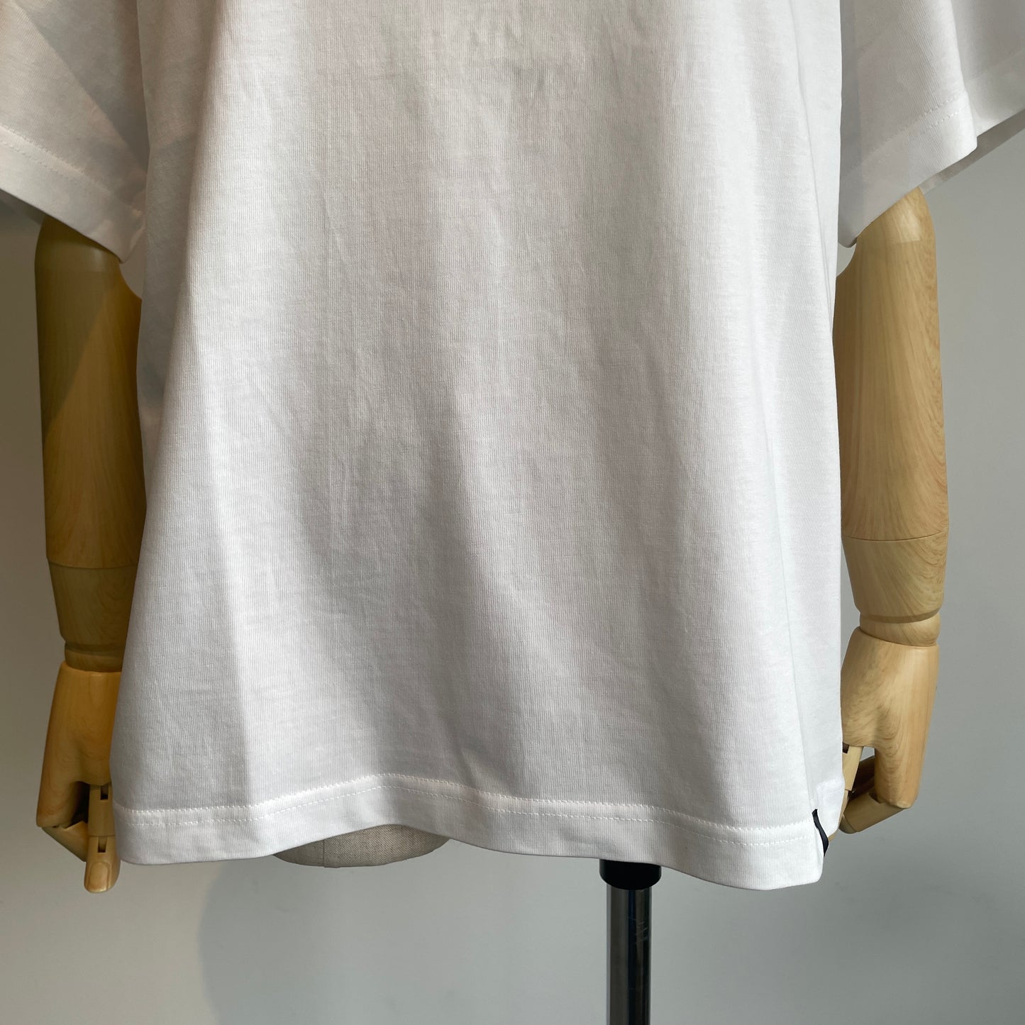 iki//ファインジャージー天竺 ウェーブロゴ Tシャツ　3101CT021261
