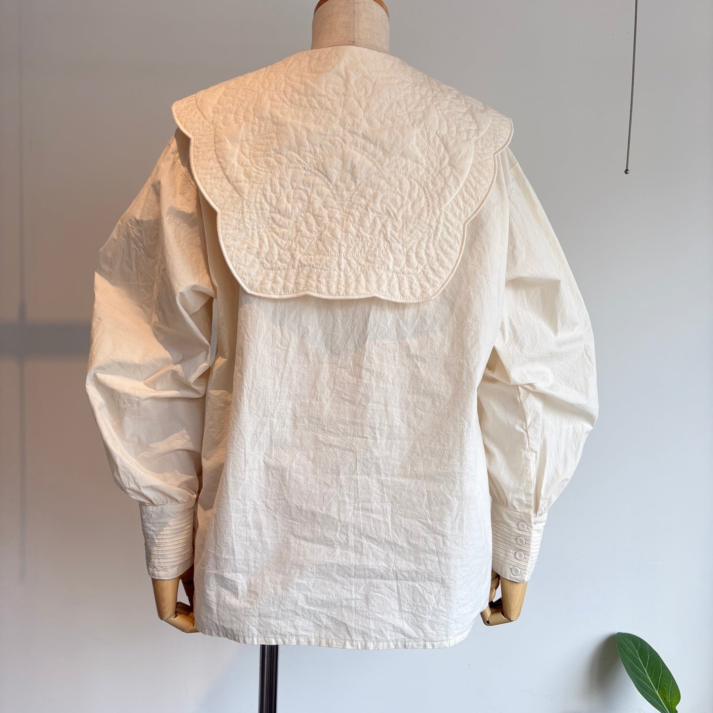 qiri//trapunto quilt collar ブラウス　6301BL007262