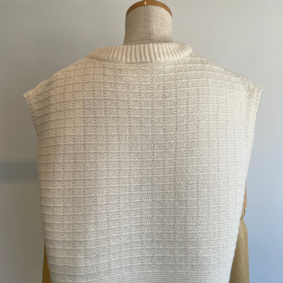 yuni//ウール / ハンド刺繍ベスト　1701KN002262
