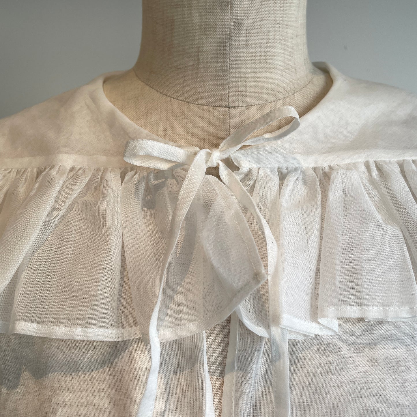 Heriter //コットンオーガンジーフリルカラーブラウス　H0-00-3065