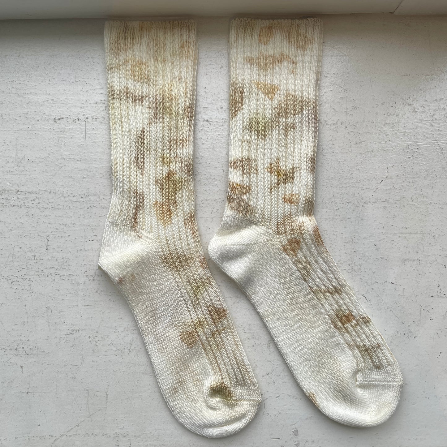 Oo //お花染めミドルゲージリブソックス