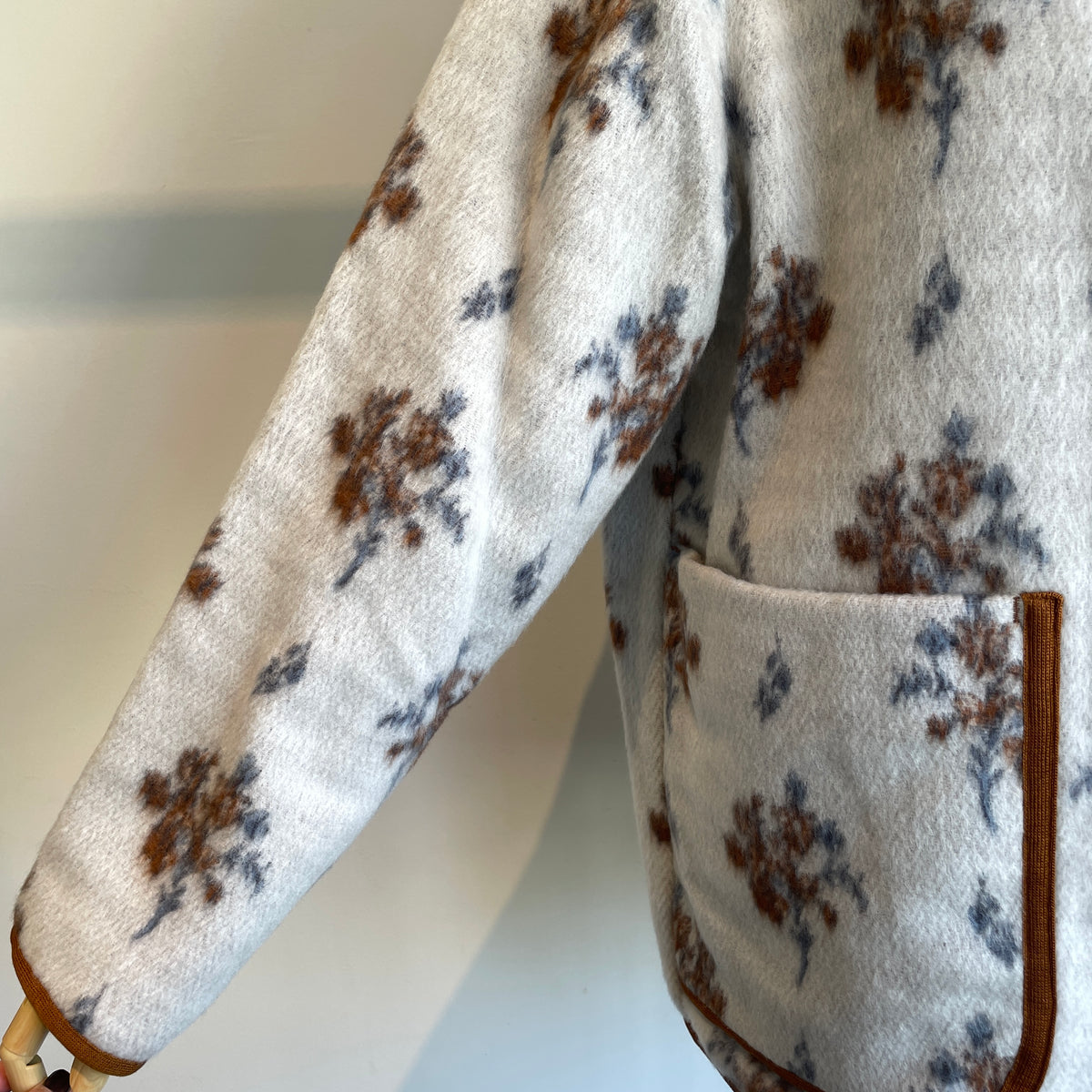 qiri//sarasa raised jacquard カーディガン　6301BL004262