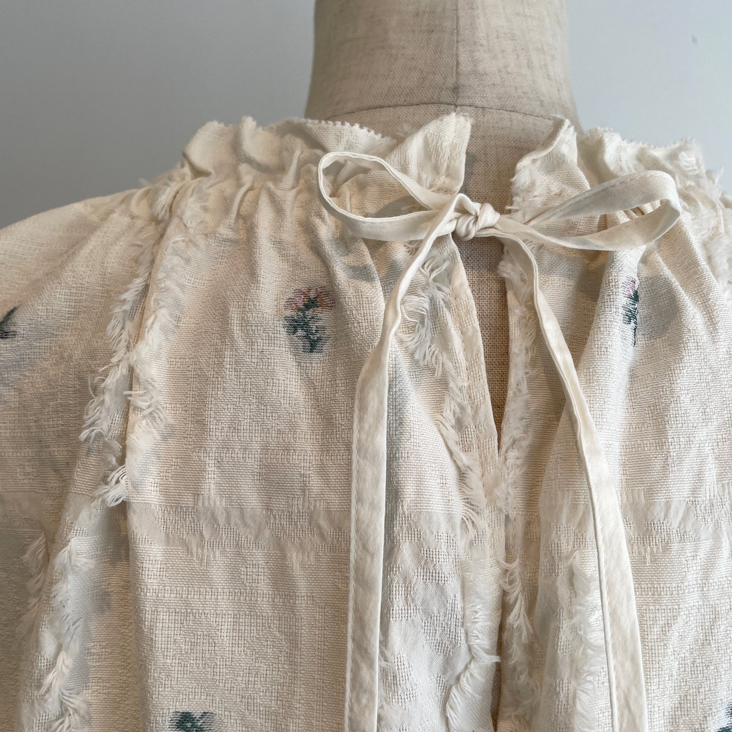 qiri //fleurs lace jacquard gather BL 6301BL006261