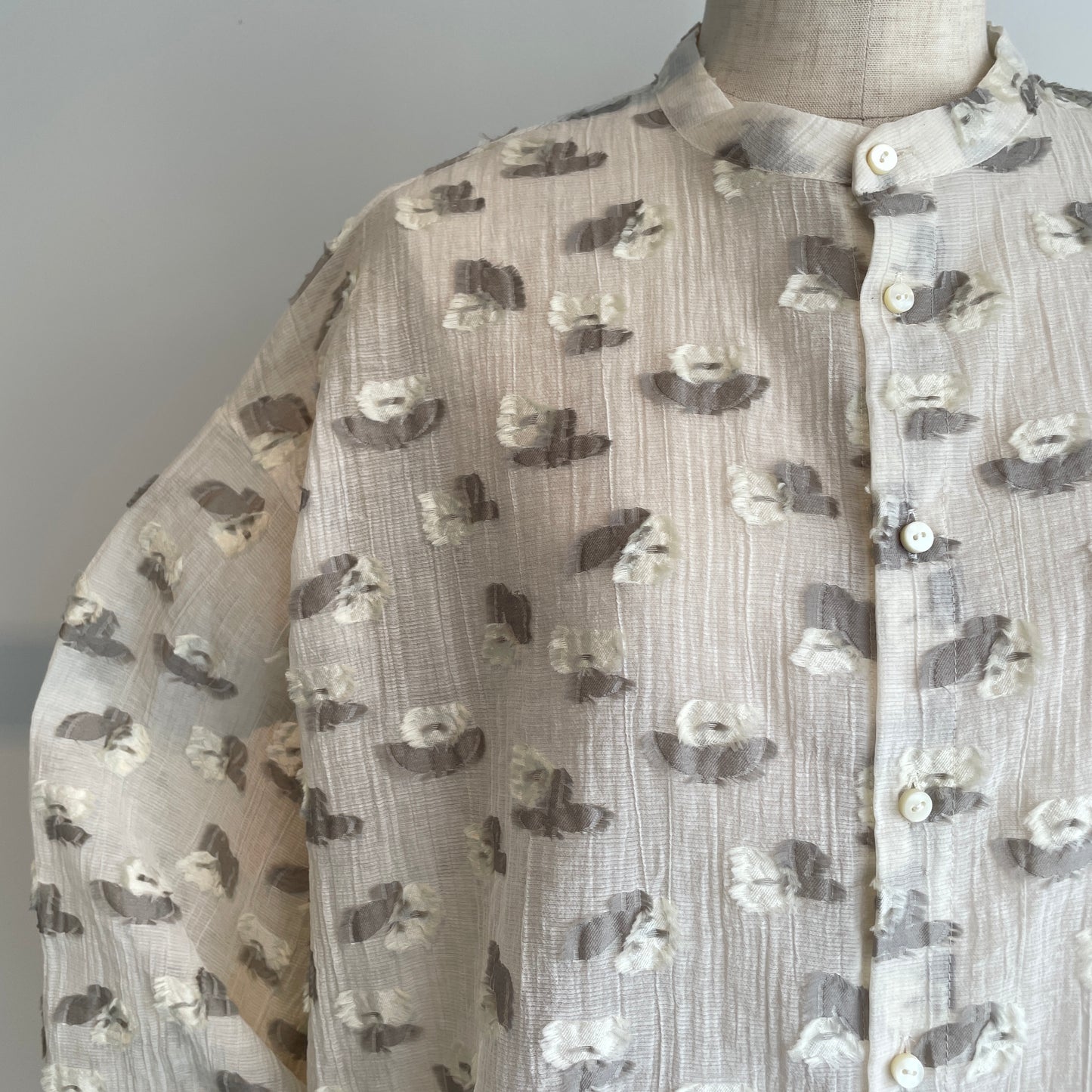 qiri//plie flower jacquard バックリボンブラウス　6301BL008261