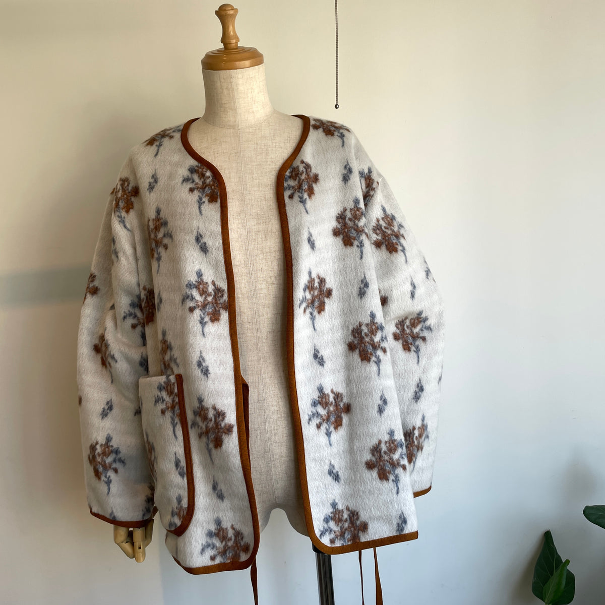 qiri//sarasa raised jacquard カーディガン　6301BL004262
