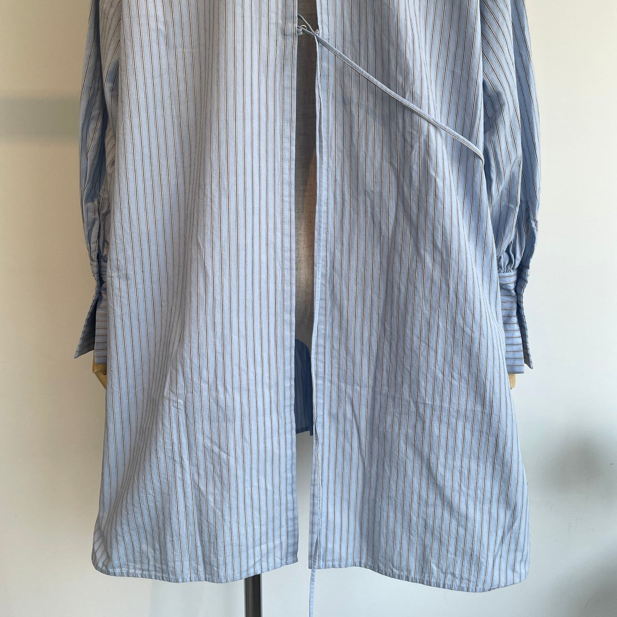 MarchAprilMay//param shirts パラムシャツ(バックオープンシャツ)