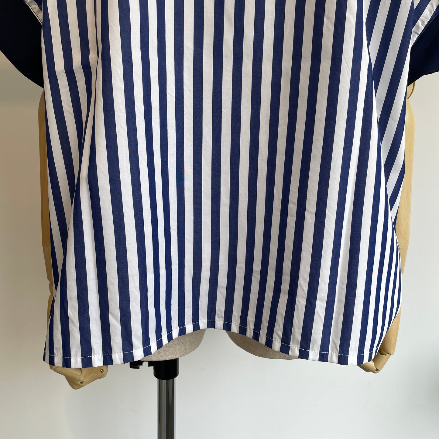 universaltissu//接触冷感マルチエフェクトコンボ ドルマンT
TS252CT076