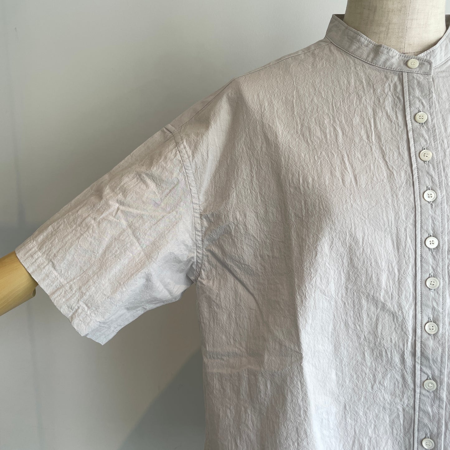 handsofcreation//強然cotton桐七炊きバンドカラー半袖シャツ　01630643