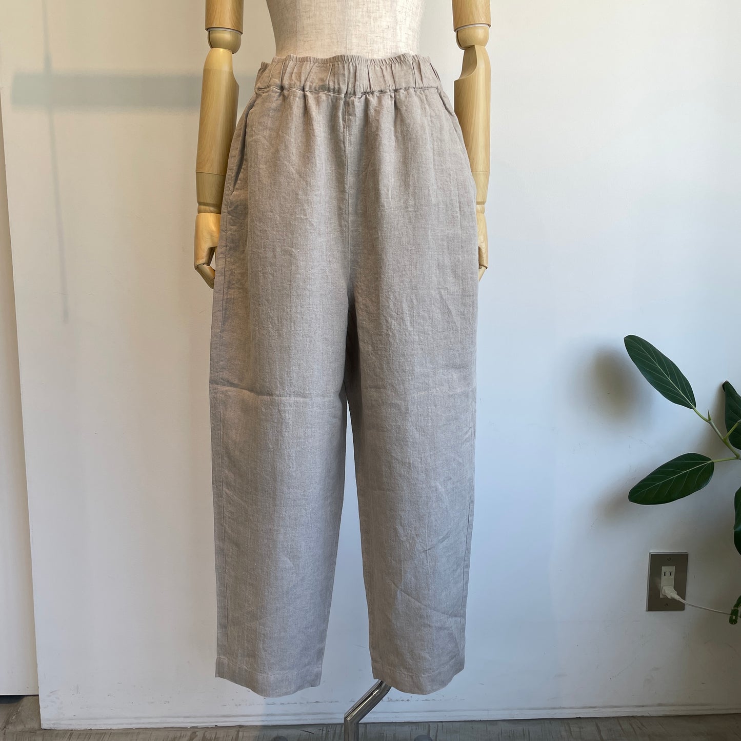 handsofcreation//60/-Linen桐七炊きオーバルテーパードパンツ　01630325