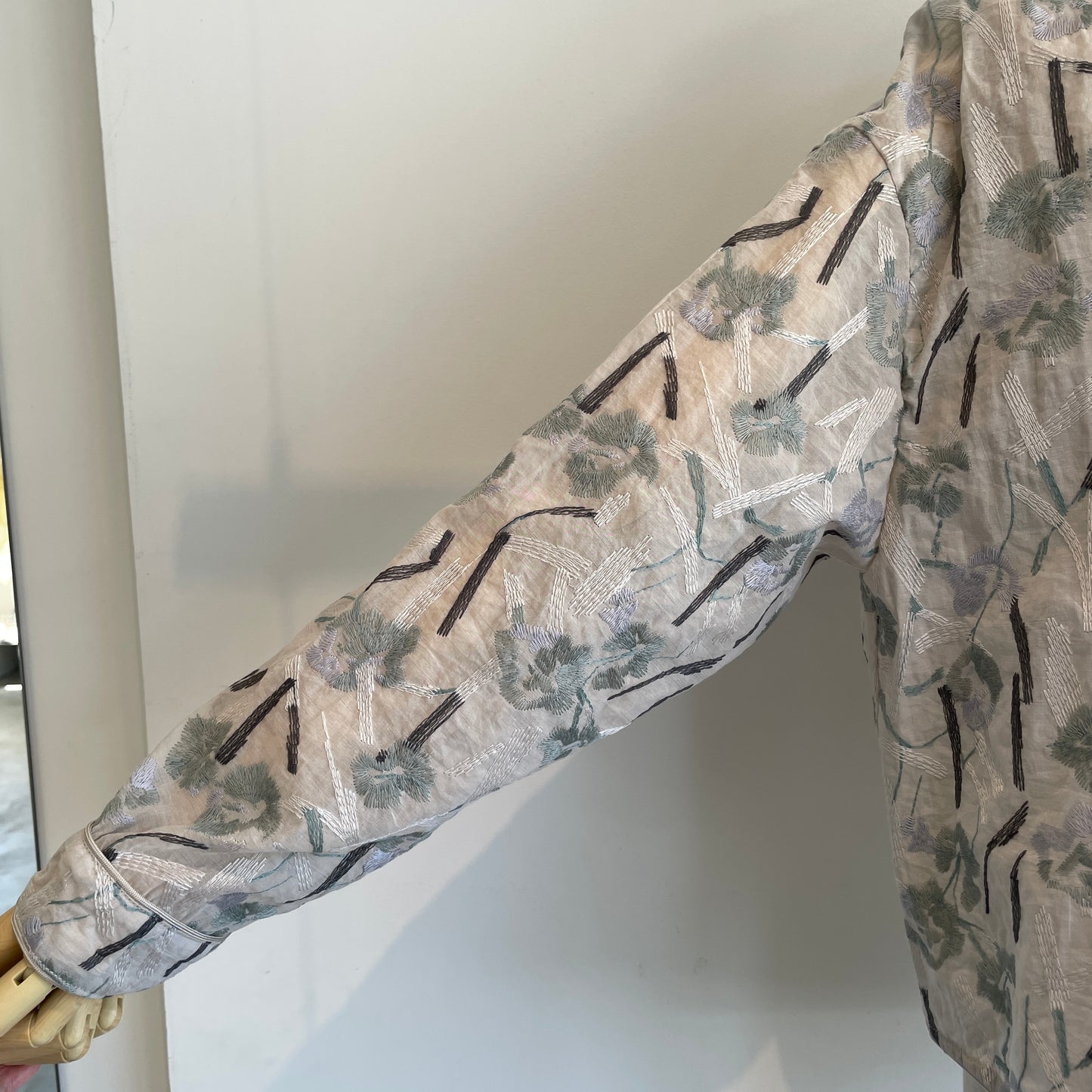 yuni//Cotton Nylon sheer blooming embroidery haori ブラウス 1701BL012262