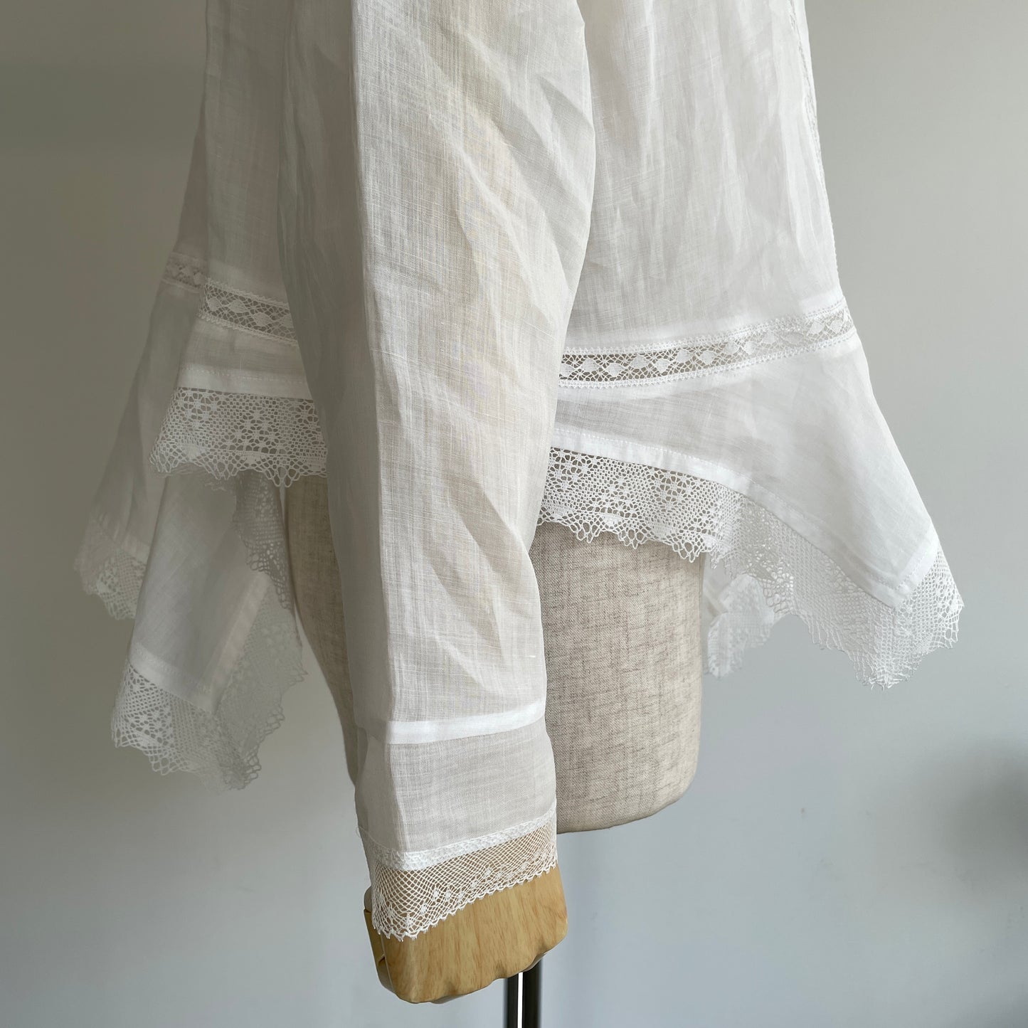 NATIVE VILLAGE//No.6 寂静 ロングスリーブレースブラウス　31261-06207