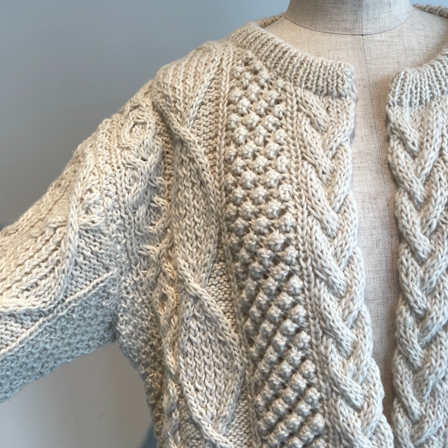 Heriter //hand aran cardigan H0-00-1002