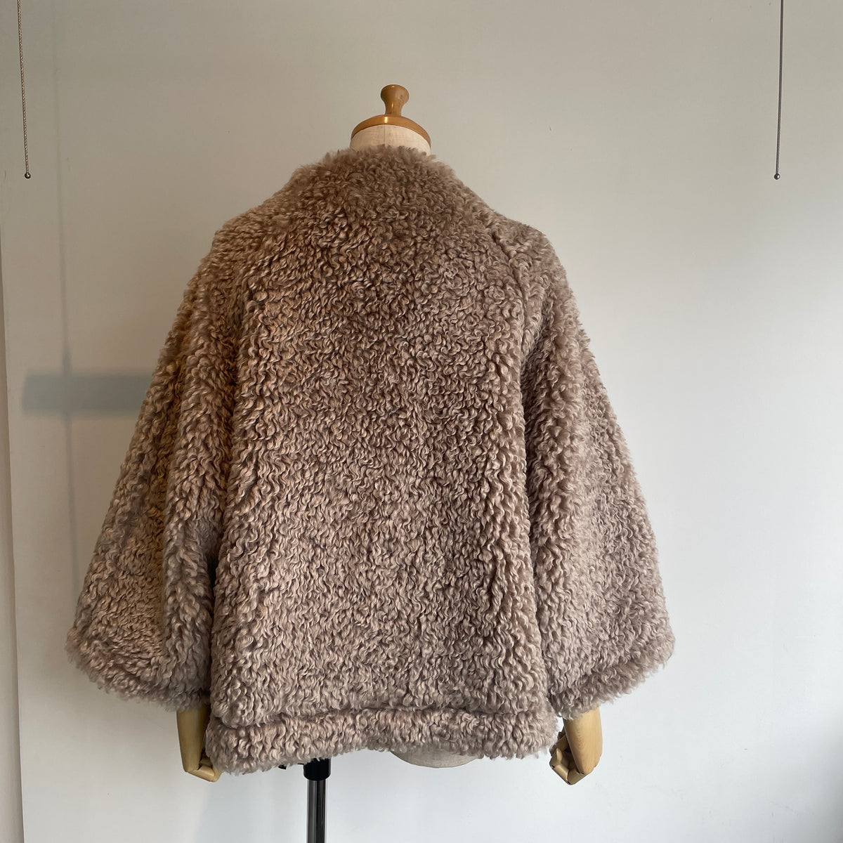 SI HIRAI//WIDE SLEEVE SHORT COAT  CHAW26-8015