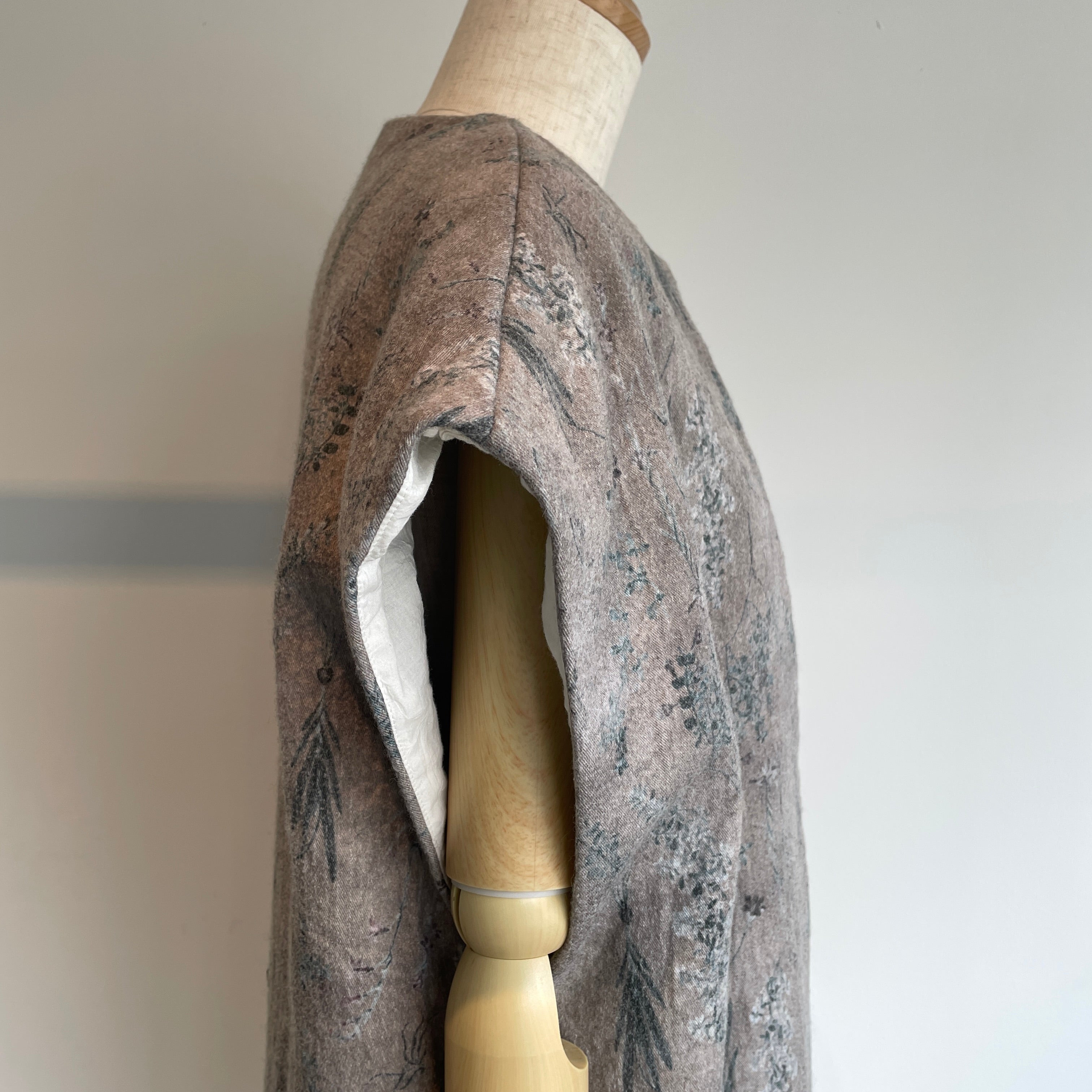 qiri //old letter flowers long gilet 6301OP005252 – hibikiru