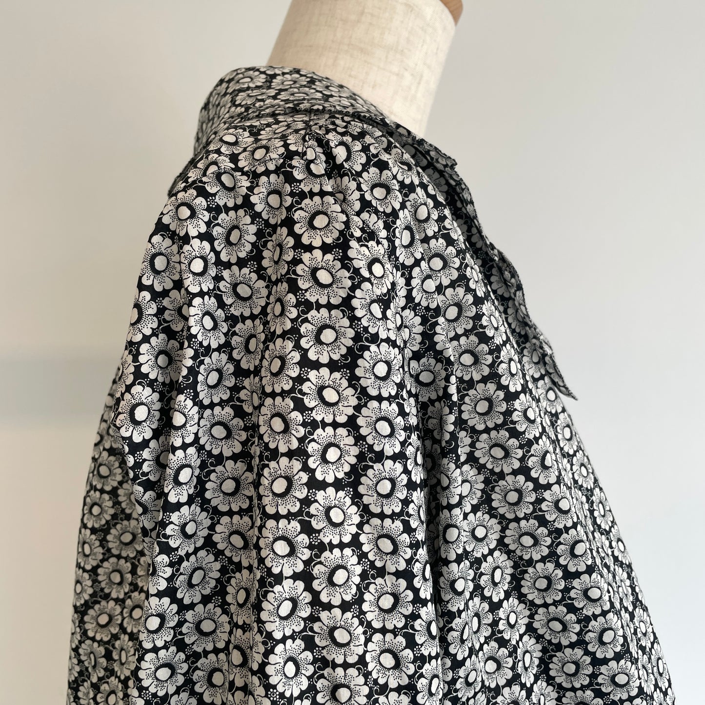 porterdesboutons//リバティフラットカラーフリルブラウス　P14-1-047