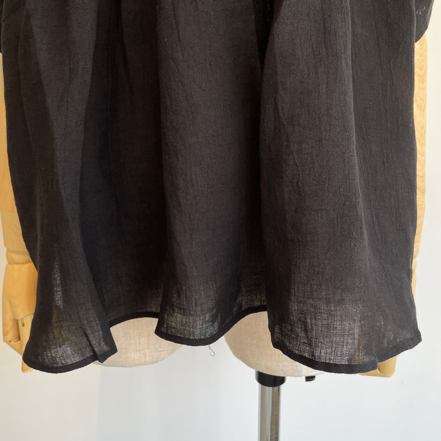 handsofcreation//60/-Linen解撚ワッシャークロスV／NプルオーバーBL 01630638