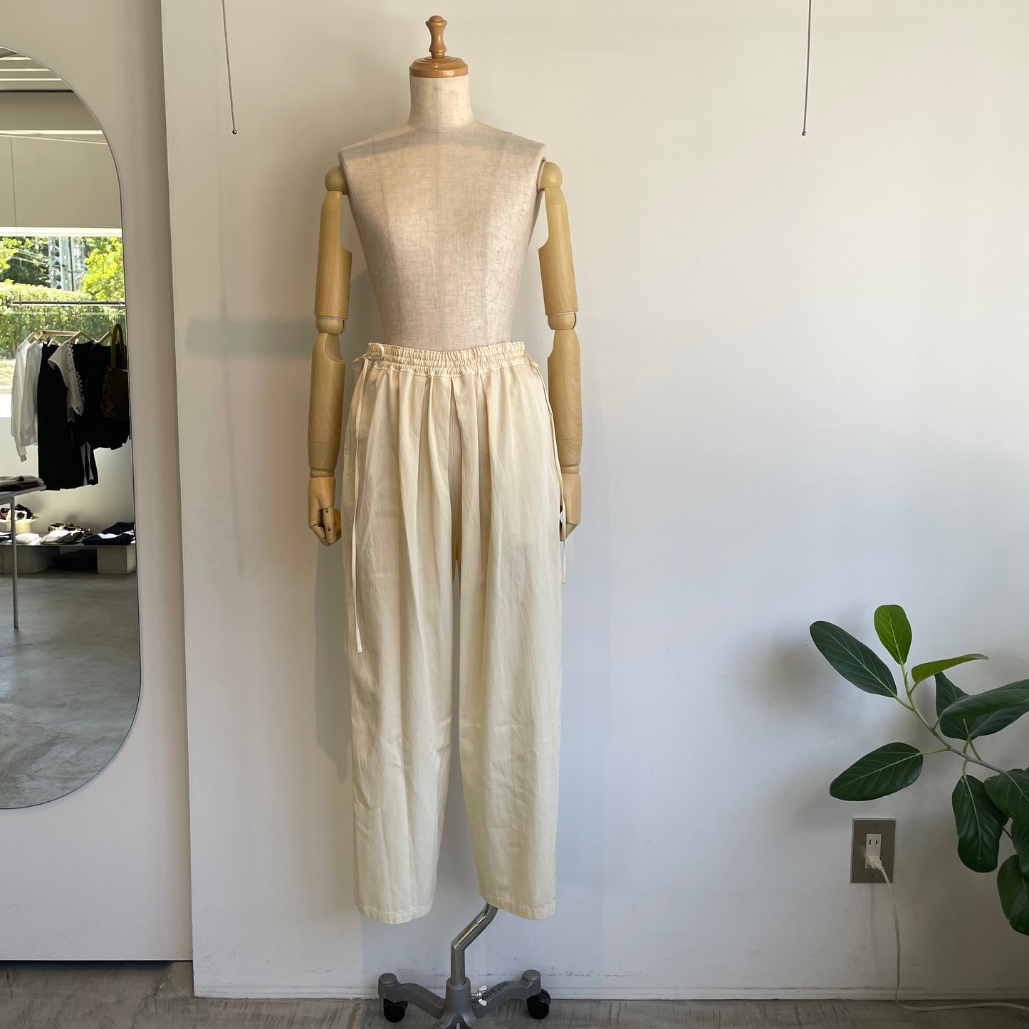 yuni//R/C twill product dye drawstrings パンツ　1701PT008262