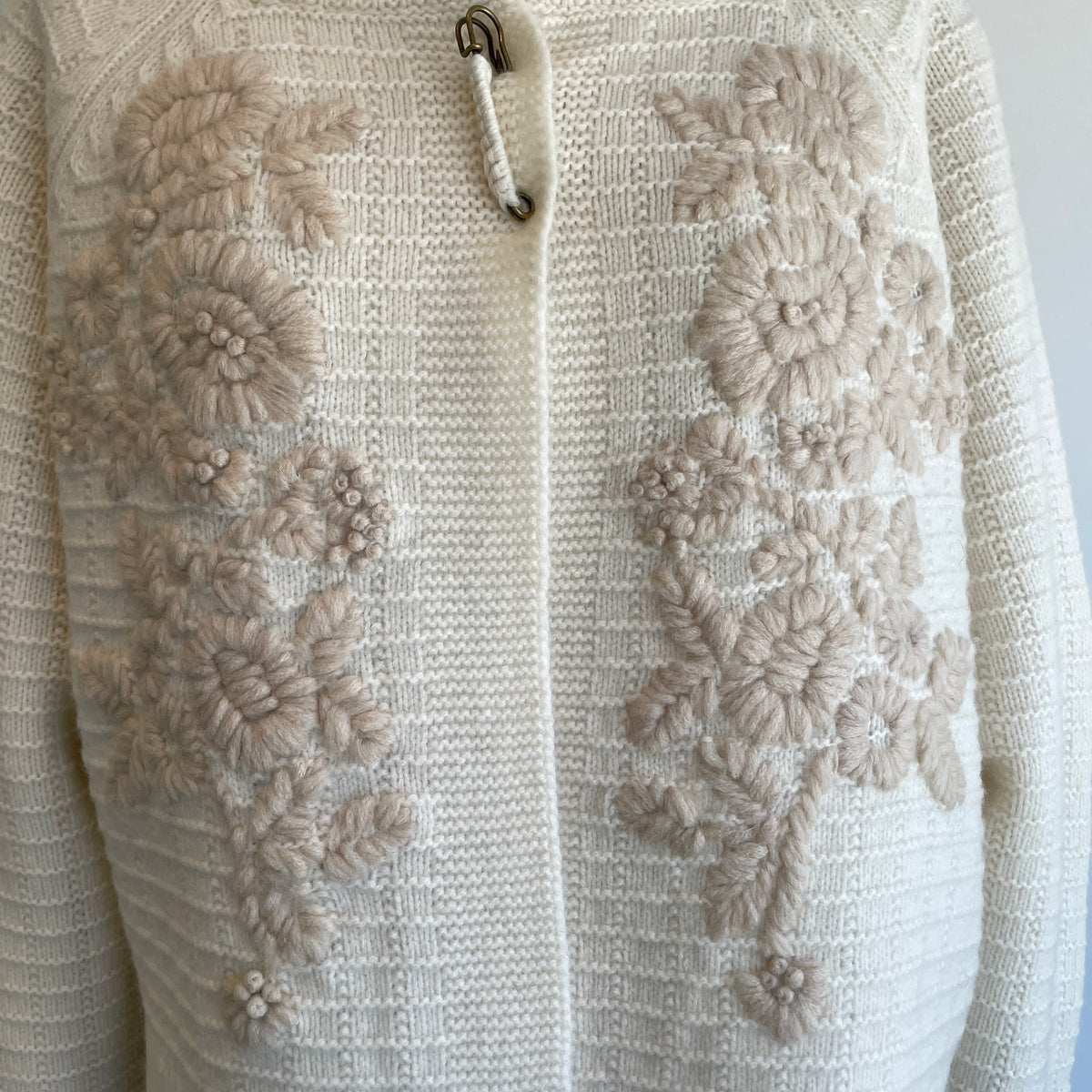 yuni//ウール / ハンド刺繍カーディガン　1701KN001262