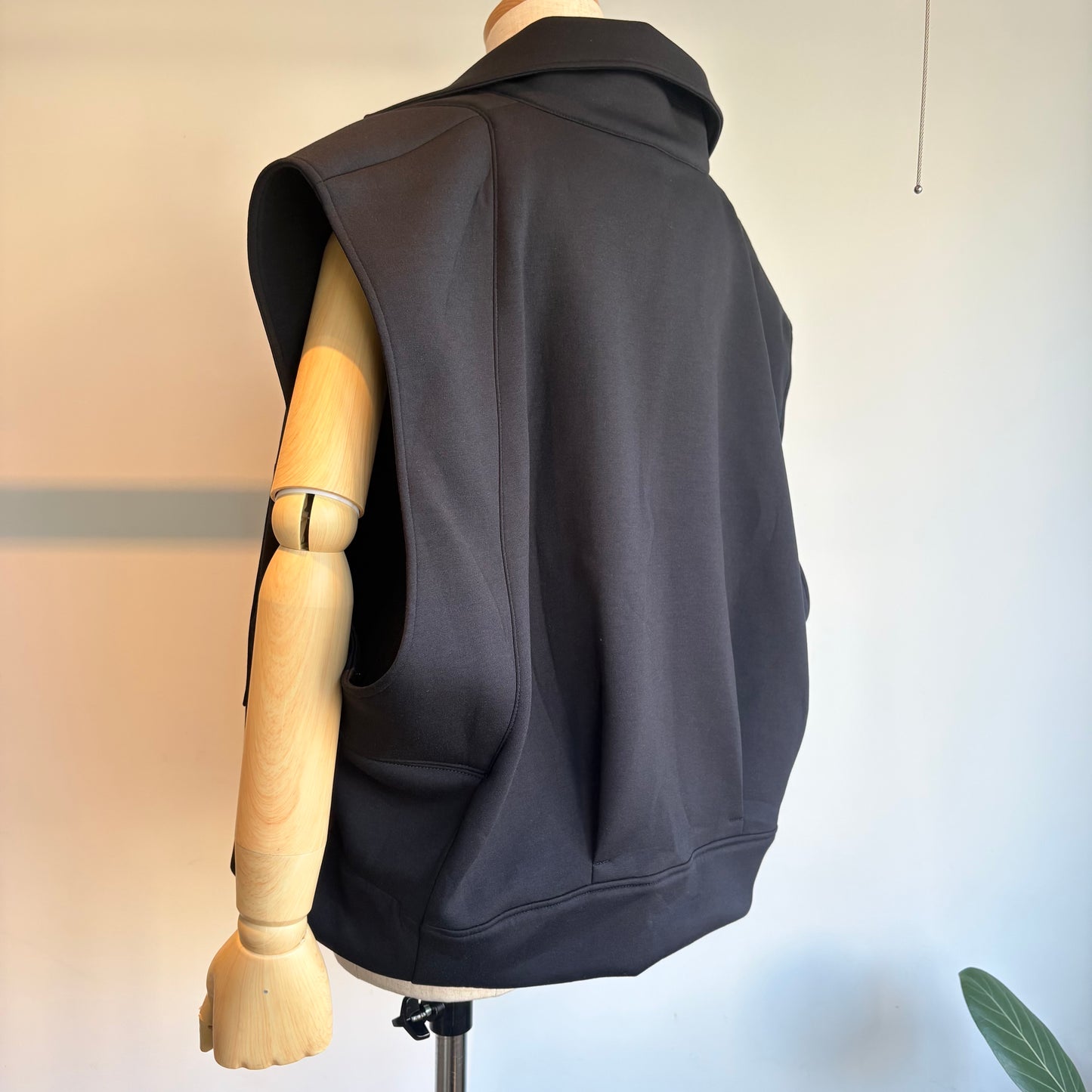 ALWEL//SLEEVELESS JACKET  AIR-10