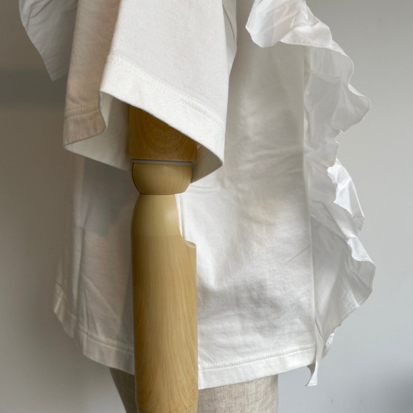 universaltissu//クラシック天竺 ショルダーフリルT  US251CT022