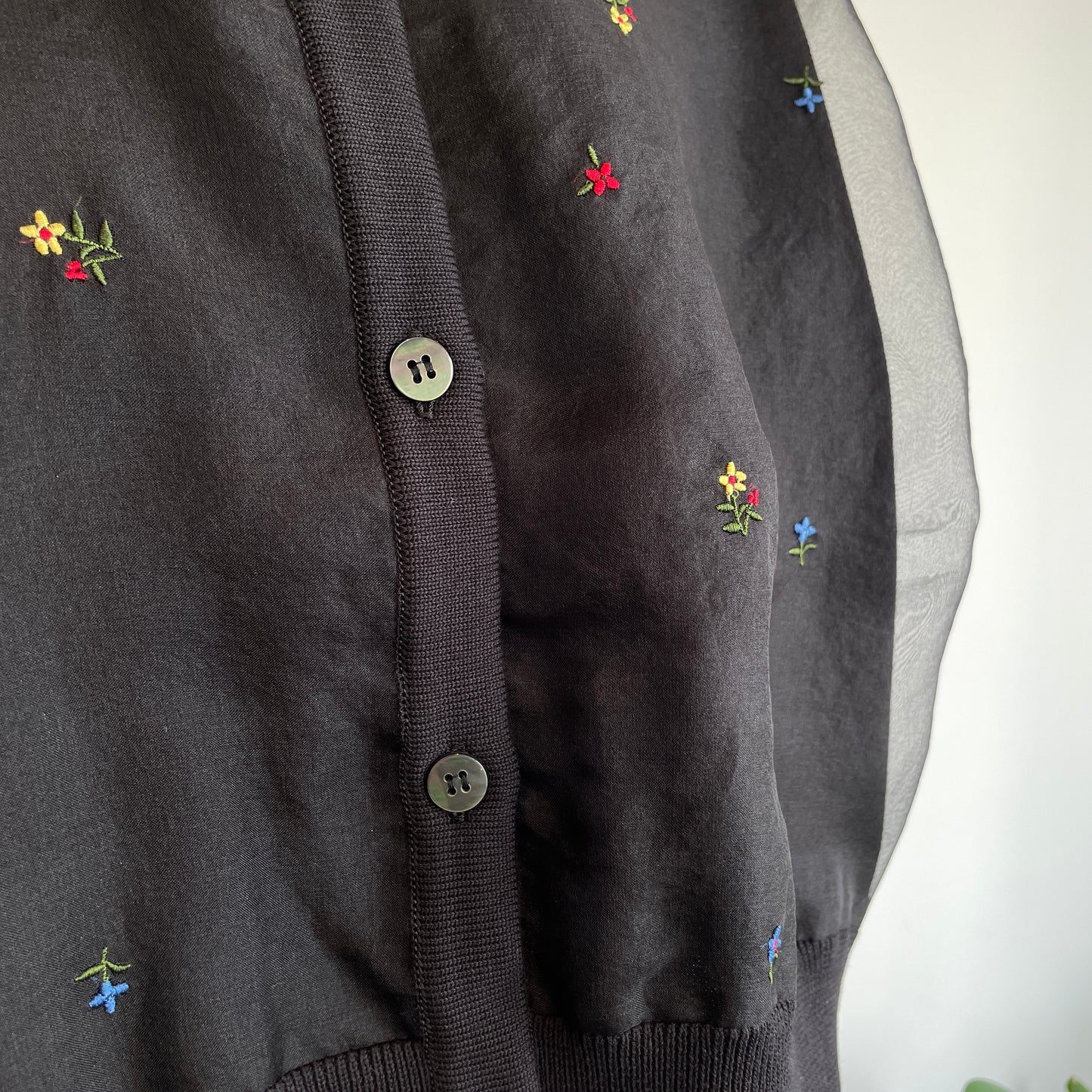 porter des boutons//Petite fleurニット　P21-2-019