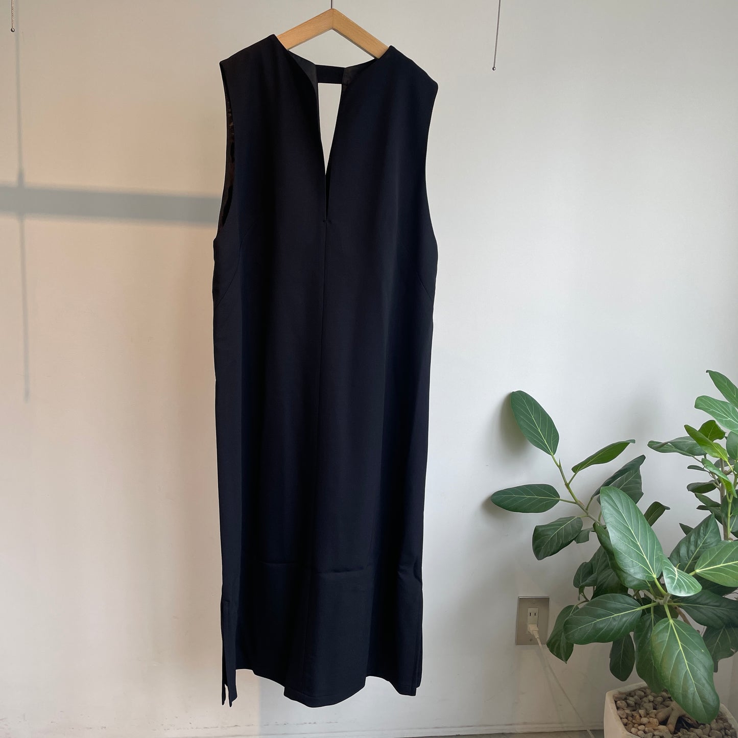 yuni //R/W slitneck jumperSK 1701OP008252