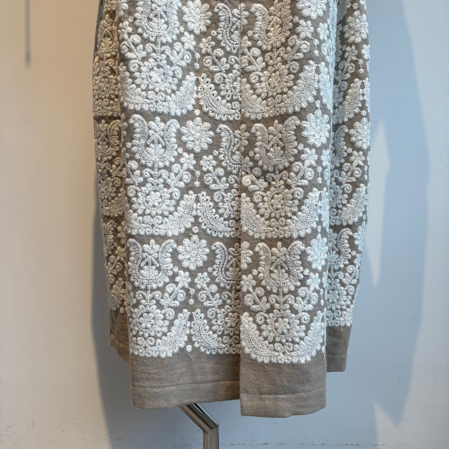 qiri//irásos embroidery cocoon skirt  6301SK003252