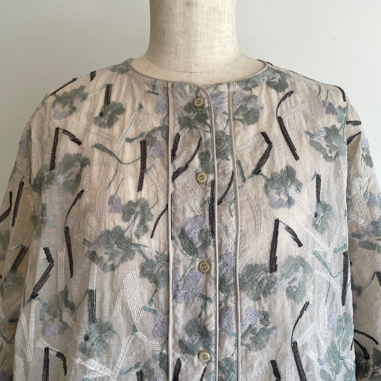 yuni//Cotton Nylon sheer blooming embroidery haori ブラウス 1701BL012262