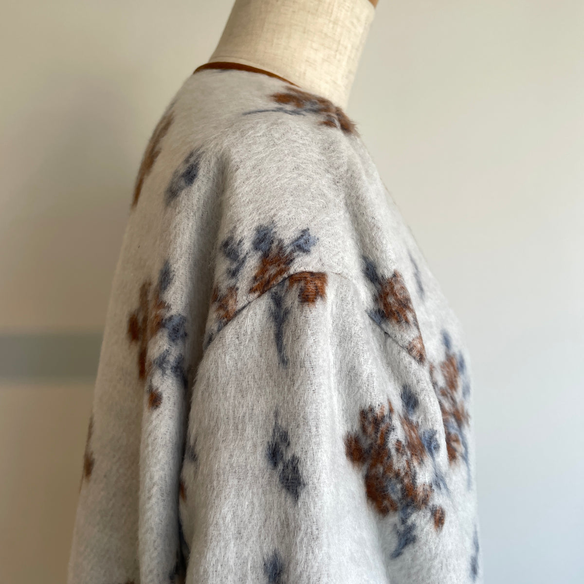 qiri//sarasa raised jacquard カーディガン　6301BL004262
