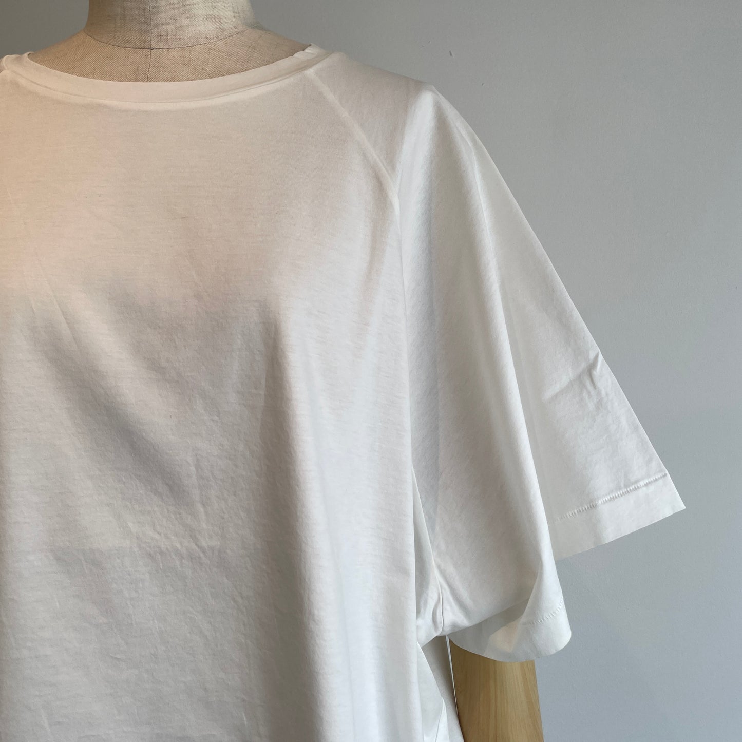 universaltissu//コンパクトクールローレル天竺ラグランスリーブTシャツ UT262CT020