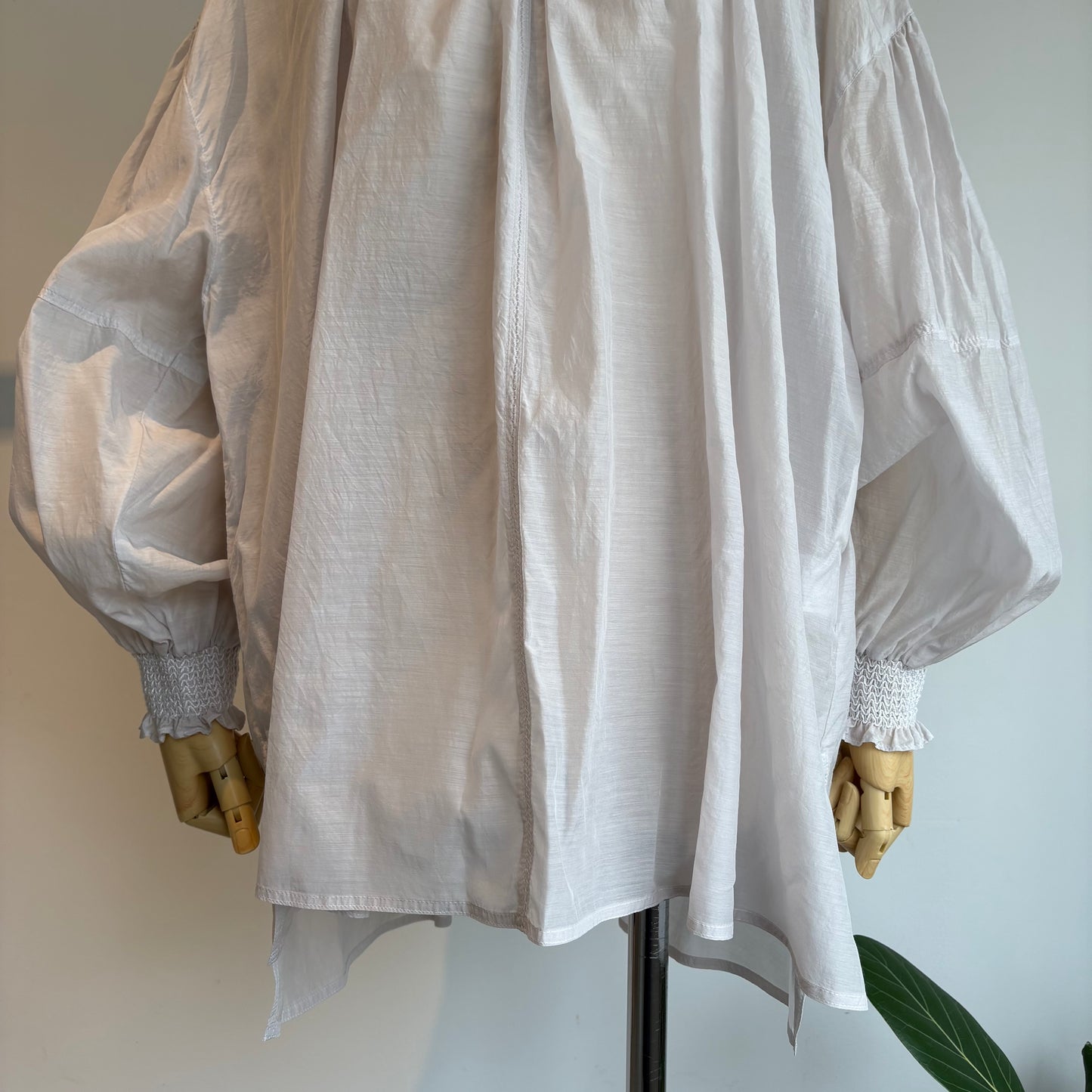 yuni//100/1Cotton/Cupra gather sleevesブラウス　1701BL1701BL017261