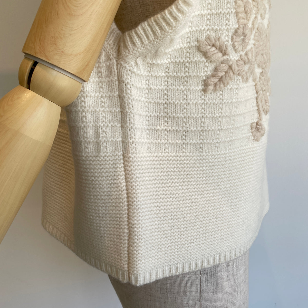 yuni//ウール / ハンド刺繍ベスト　1701KN002262