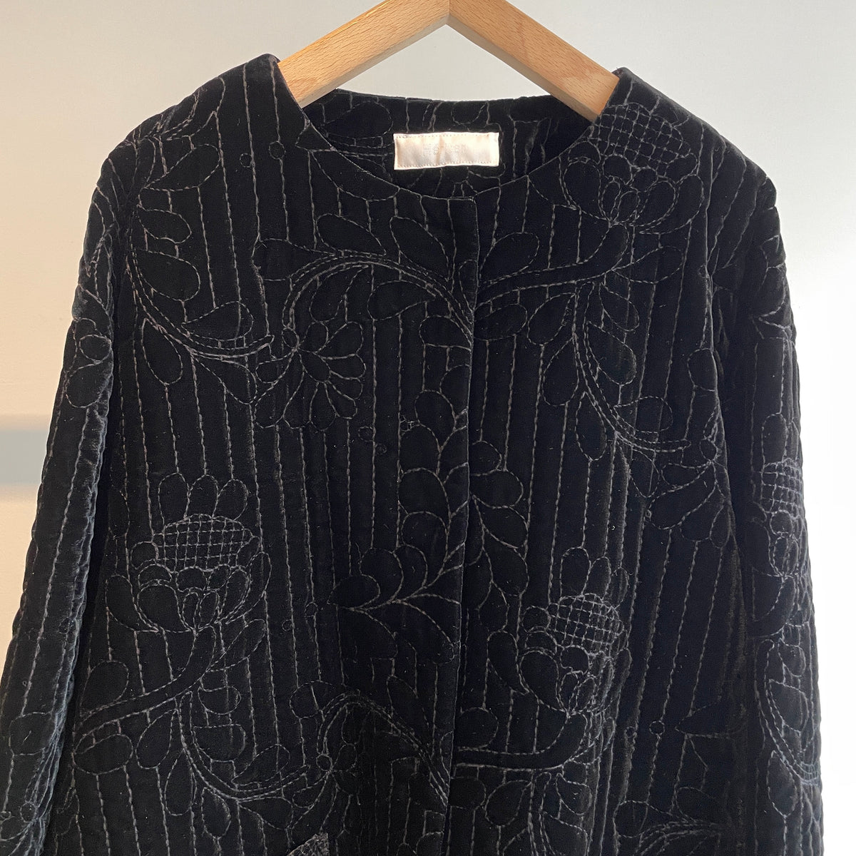heriter//velvet quit embroidery short coat H2-26-6006