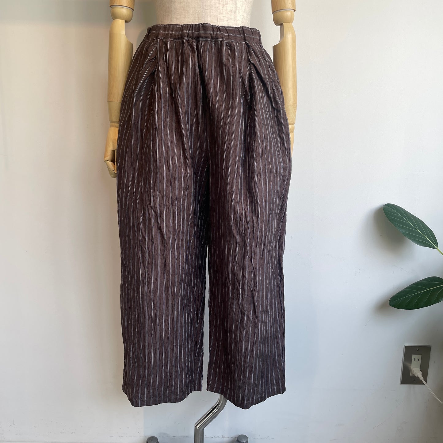 yuni//L/C/Pe washer gum tuck パンツ　1701PT024261