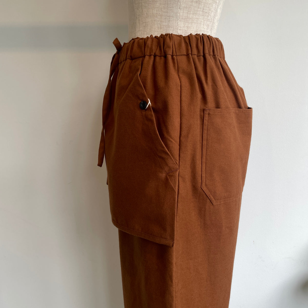 buoy buoy//SUEDE TOUCH FLANNEL APRON パンツ　2701PT005262