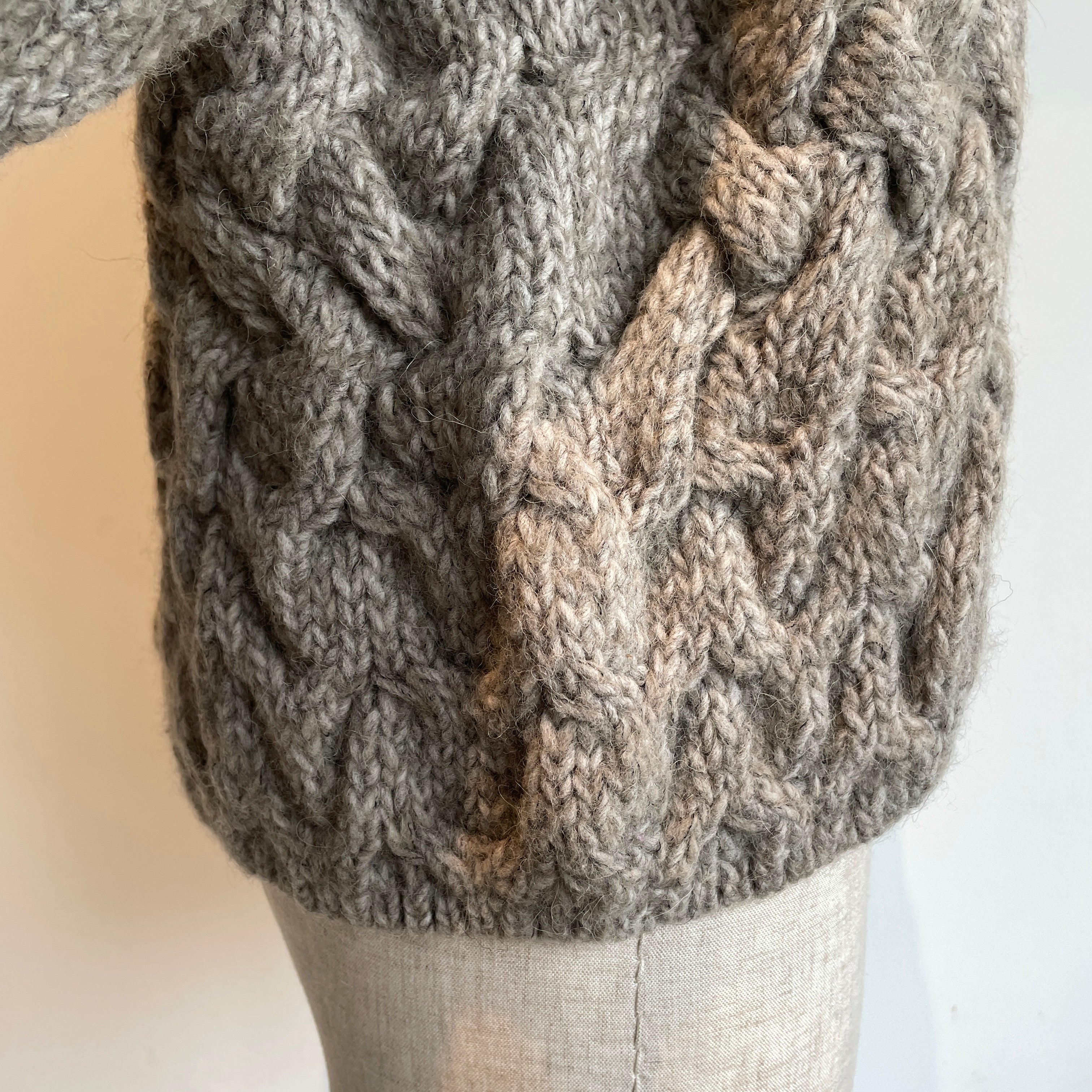 ガイア・アルベリヒ纏め売り handsofcreation//ペルーベビーアルパカウール地柄VC/D 01540714