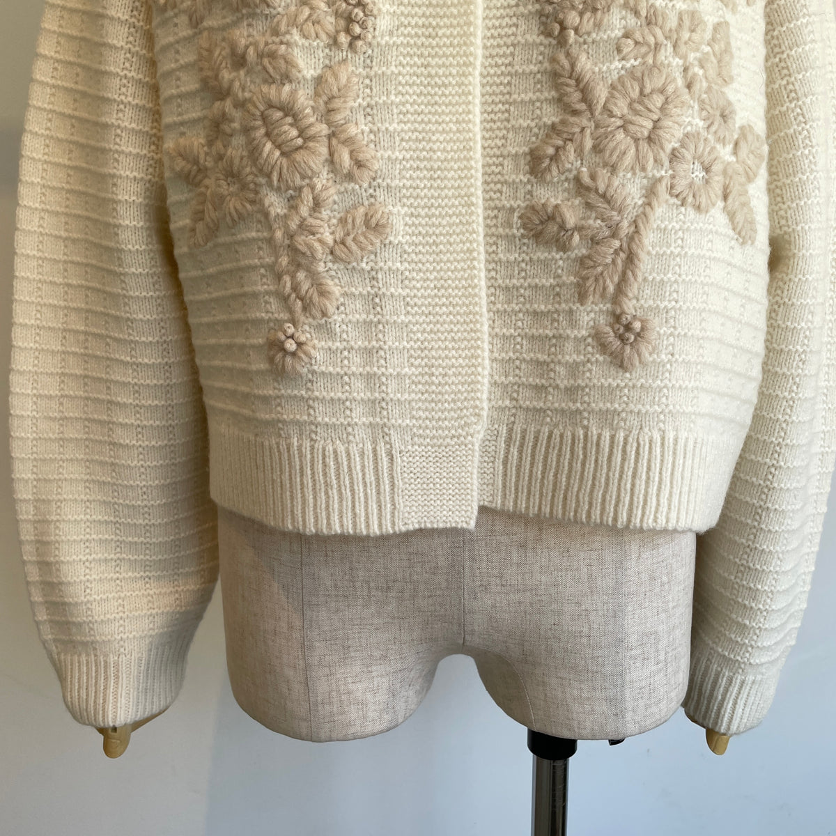 yuni//ウール / ハンド刺繍カーディガン　1701KN001262