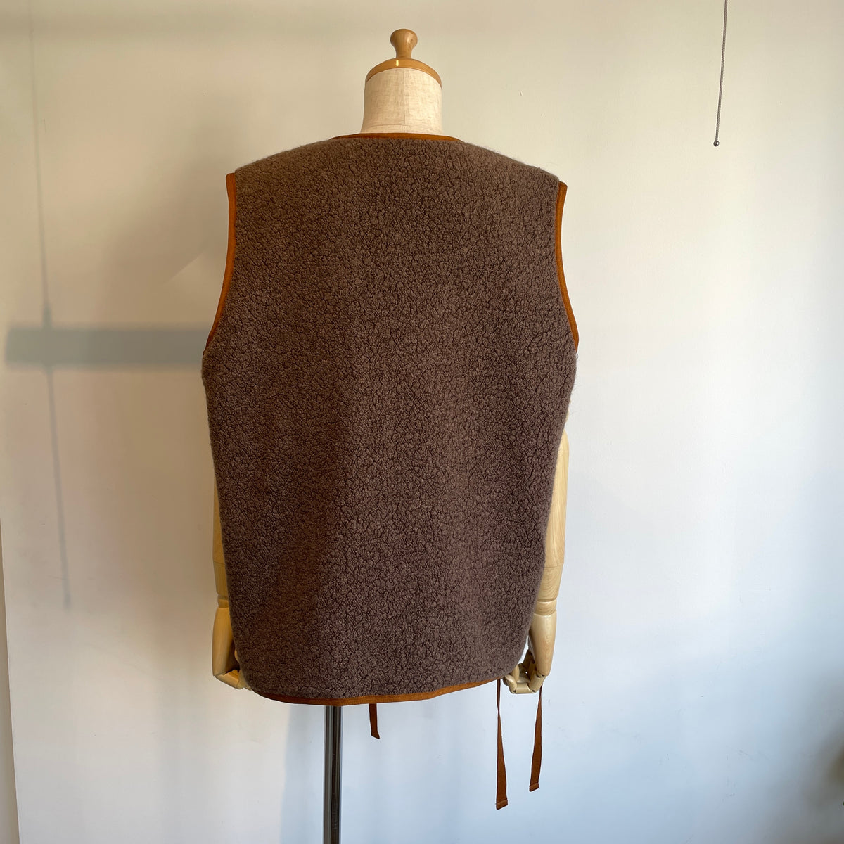 qiri//sarasa raised jacquard ベスト　6301BL006262