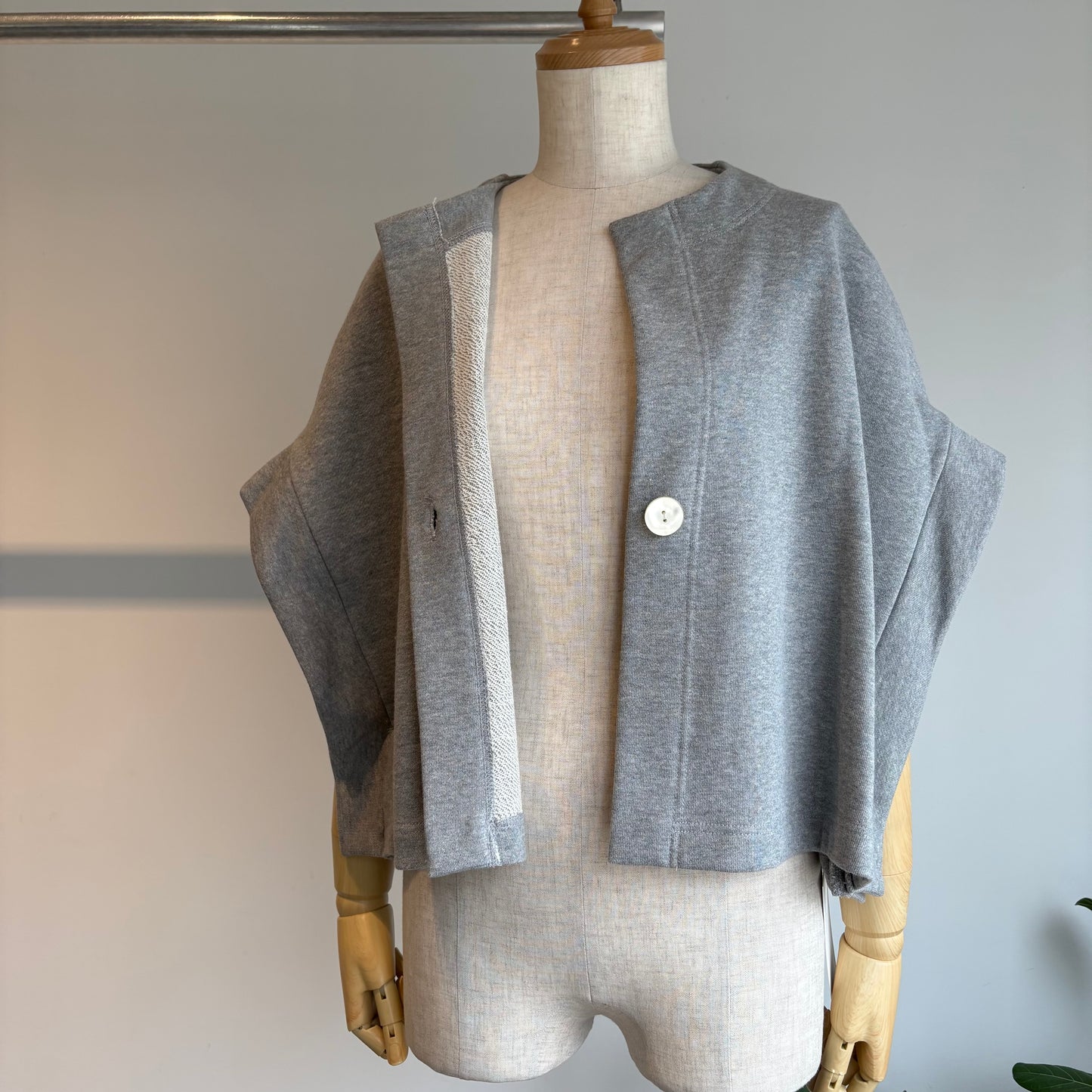 SI HIRAI//SHORT ROBE CHSS26-6011