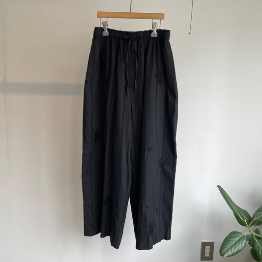 qiri//antique chain embroidery ギャザーパンツ　6301PT011261