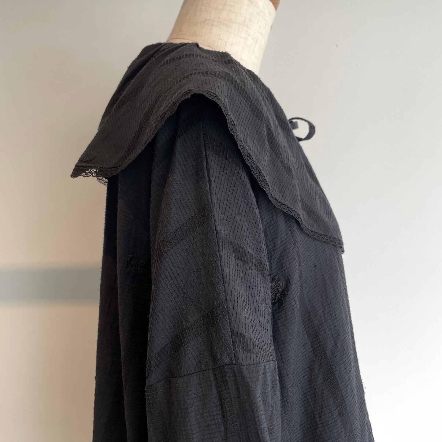 qiri//antique chain embroidery ブラウス　6301BL012261