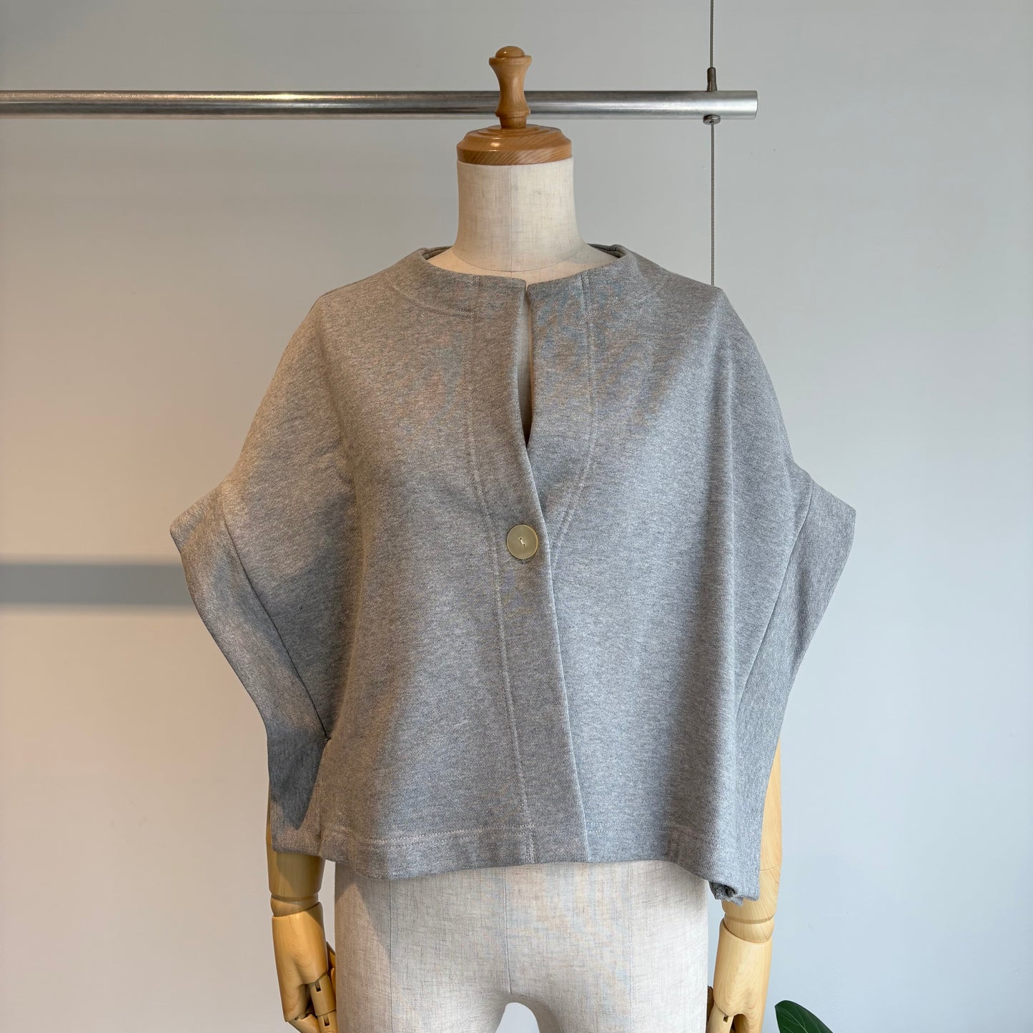 SI HIRAI//SHORT ROBE CHSS26-6011