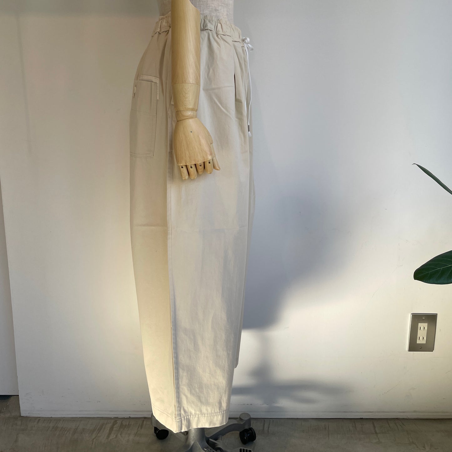 handsofcreation//高密度コンパクト30ウェザー播州洗い＋LD反発加工8分丈PT 0261302