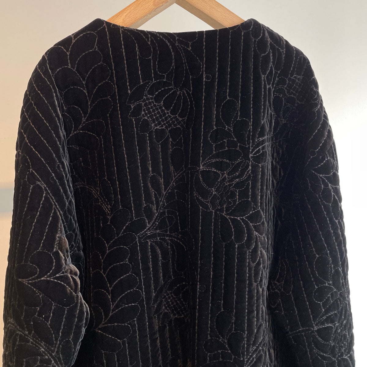 heriter//velvet quit embroidery short coat H2-26-6006