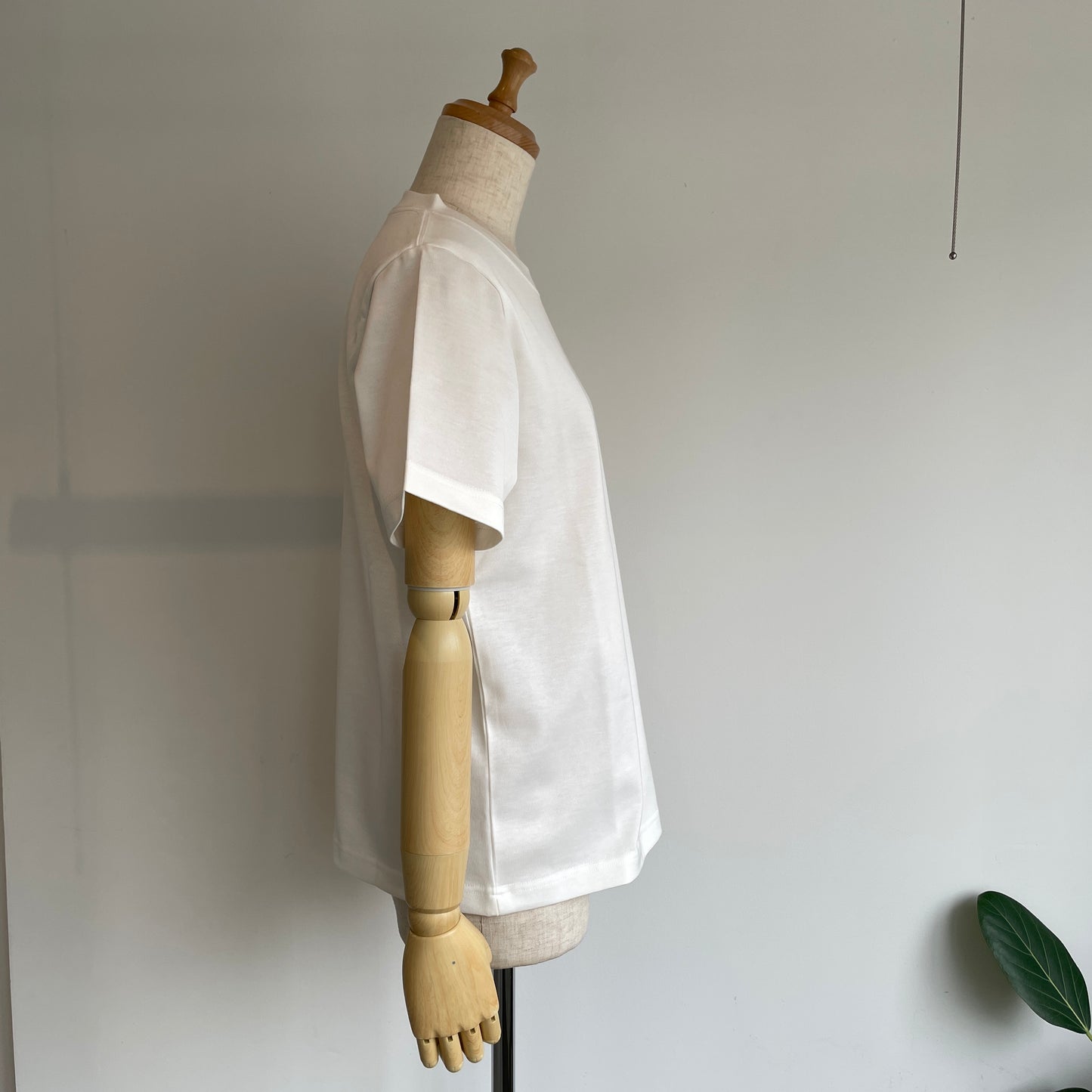 itochi // San Joaquin cotton paralleled single jersey crew neck t-shirt